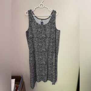 Swimsuits For All Black and White Sheath Midi Coverup Dress